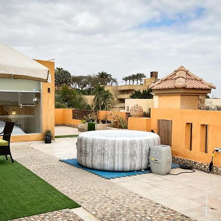Boho Getaway With Pyramids View & Jacuzzi Apartment Giza Exterior foto