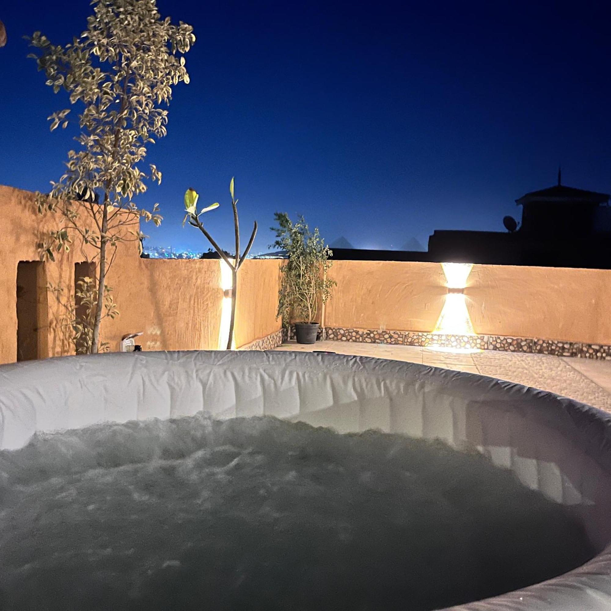 Boho Getaway With Pyramids View & Jacuzzi Apartment Giza Exterior foto