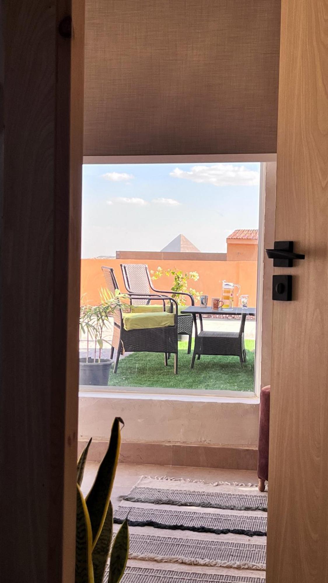 Boho Getaway With Pyramids View & Jacuzzi Apartment Giza Exterior foto