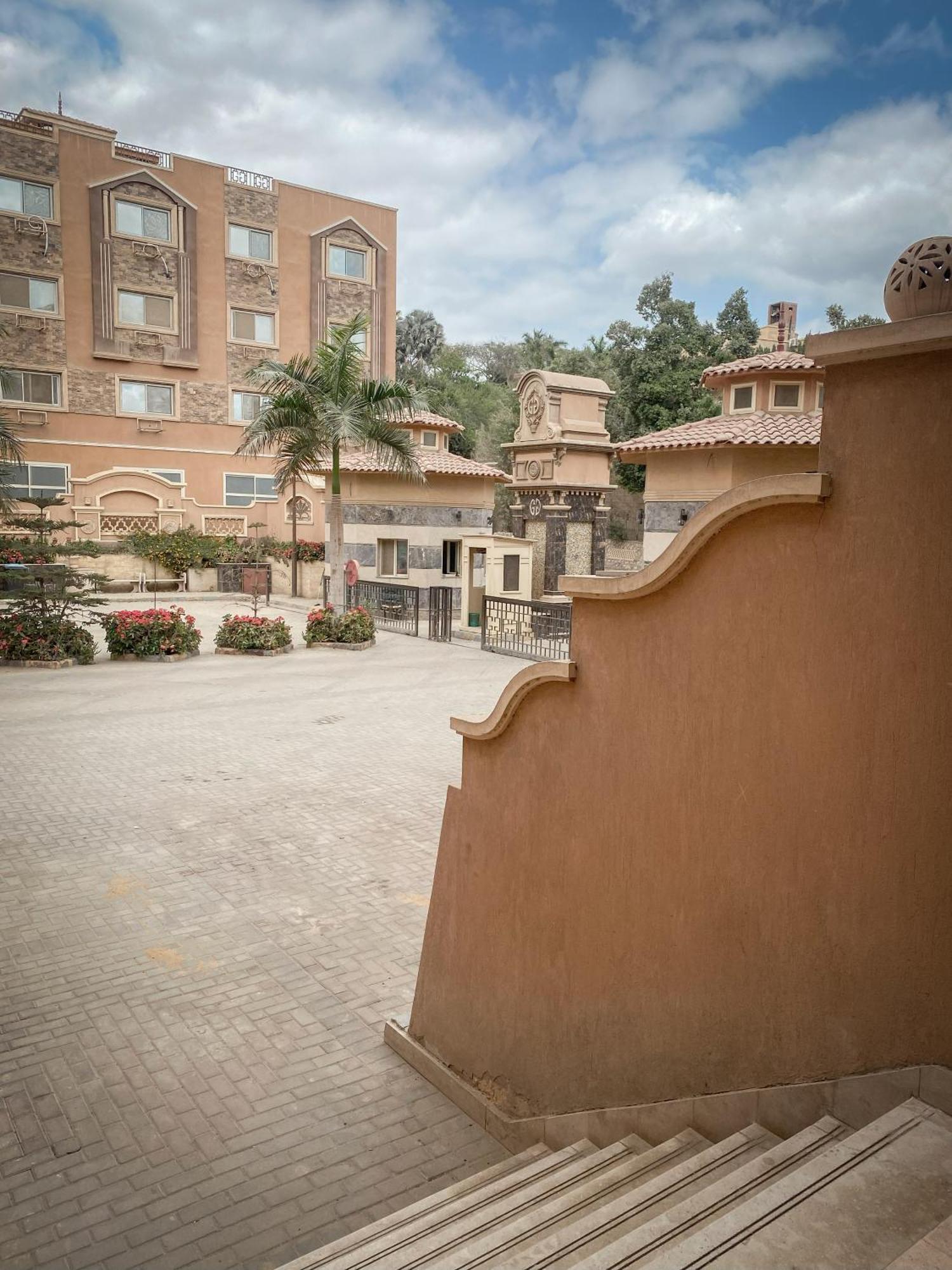 Boho Getaway With Pyramids View & Jacuzzi Apartment Giza Exterior foto